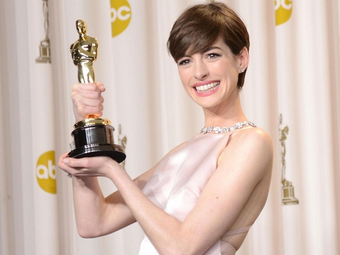 I wasn`t happy when I won my Oscar for Les Miserables - Anne Hathaway